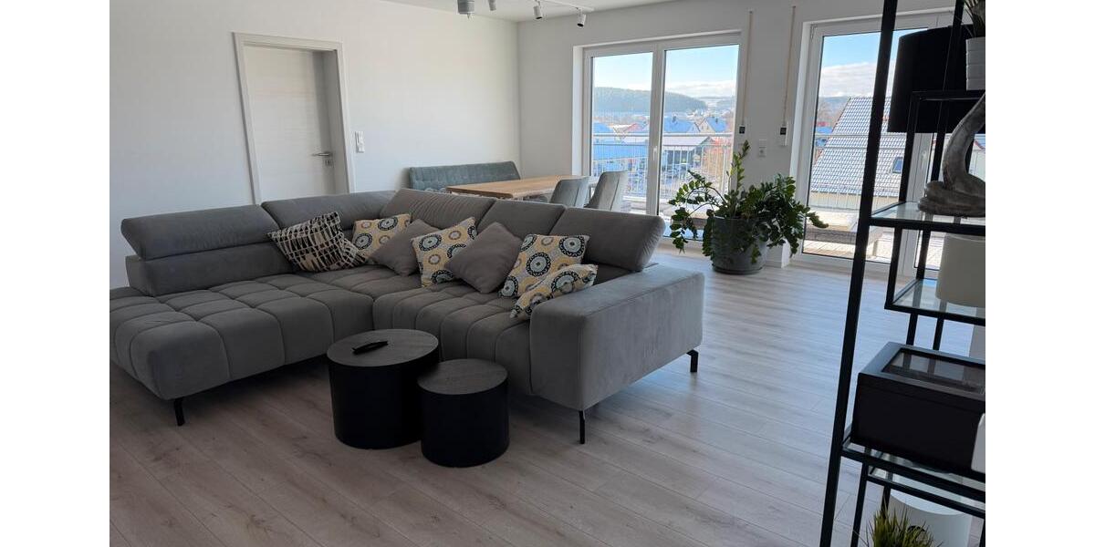 Penthouse Wohnung in Wernberg zu vermieten EBK 30m2 Balkon 3 zimmer