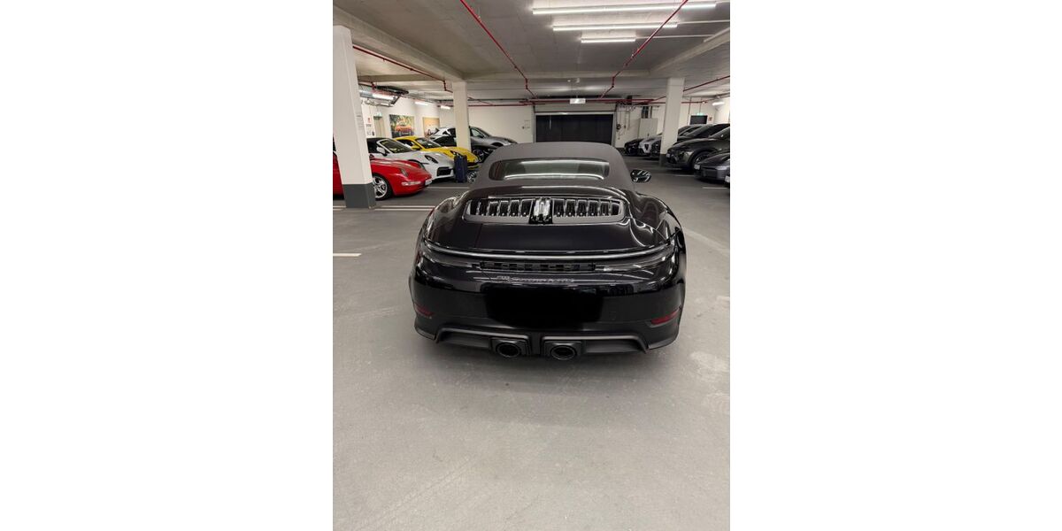 Porsche 992 9.400 km 187.654 &euro; Stuttgart 70176