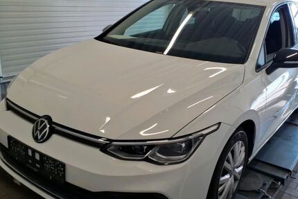 VW Golf 84.206 km 22.900 &euro; Burghaun 36151