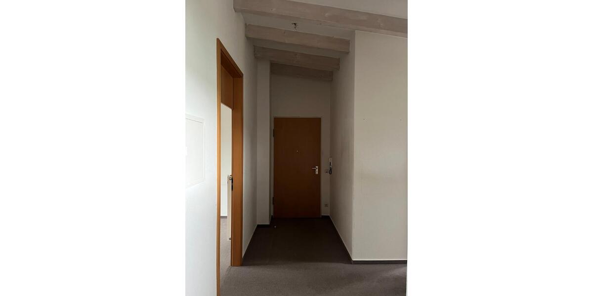 Dachgeschoßwohnung Schkeuditz - 2.5 Zimmer, 55 m&sup2;, 129.000&euro; | Angebot:26023088