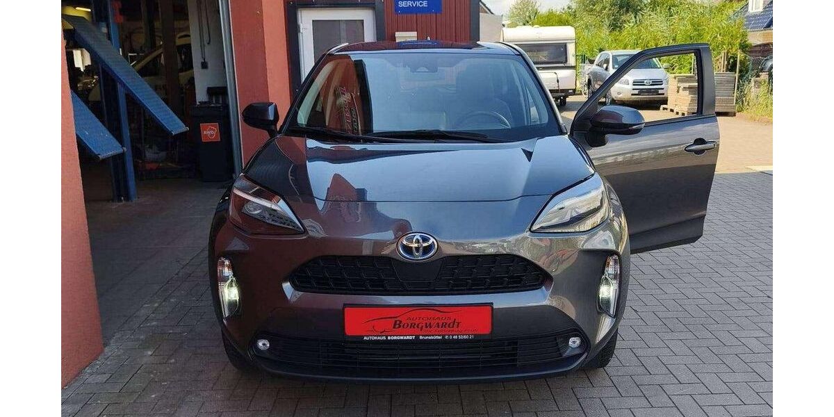 Toyota Yaris Cross 15.500 km 20.700 &euro; Brunsbüttel 25541