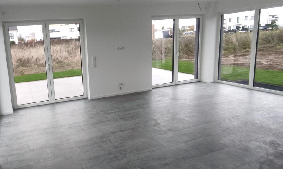 Doppelhaushälfte Hochheim am Main - 6 Zimmer, 158 m&sup2;, 3.320&euro; | Angebot:26631325