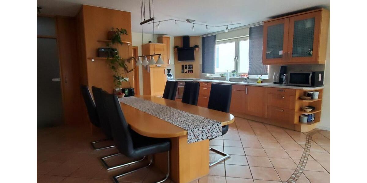 Maisonettenwohnung Grefrath - 5 Zimmer, 181 m&sup2;, 1.200&euro; | Angebot:24658580