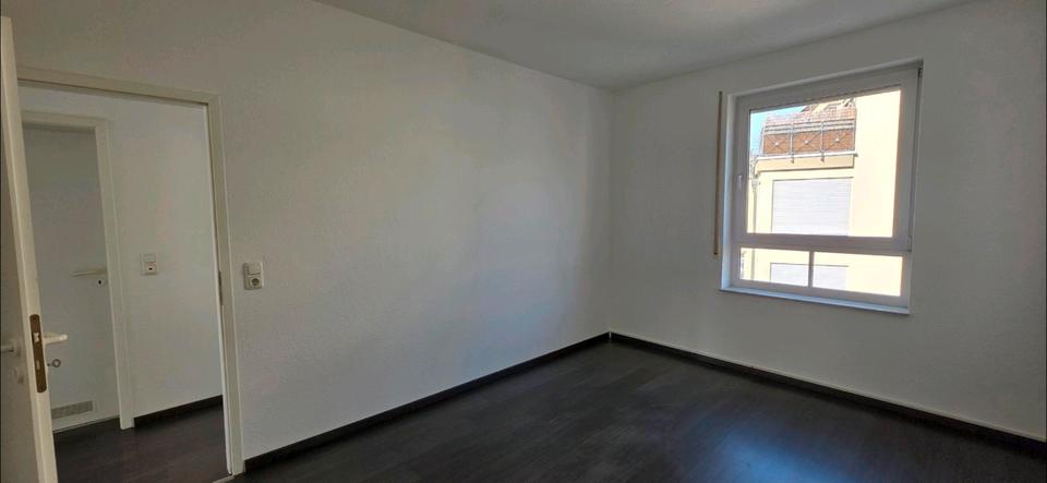 Etagenwohnung Raunheim - 3 Zimmer, 78 m&sup2;, 1.610&euro; | Angebot:25833976