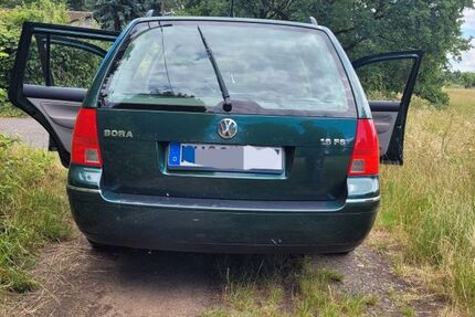 VW Bora 205.000 km 2.000 &euro; Hanau 63452