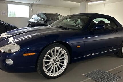 Jaguar XK8