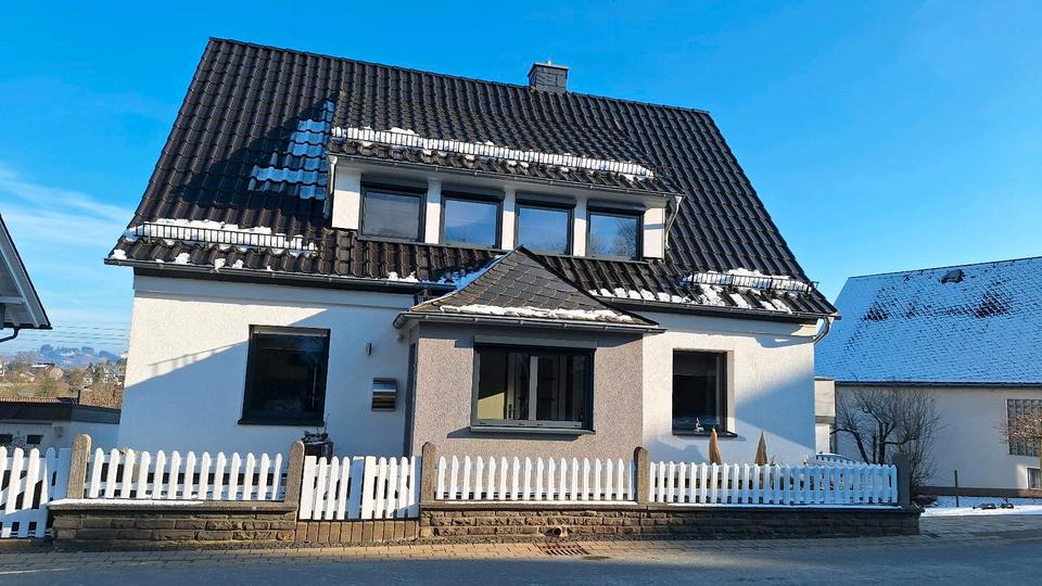 Einfamilienhaus Bad Berleburg - 5 Zimmer, 132 m&sup2;, 1.250&euro; | Angebot:25449515