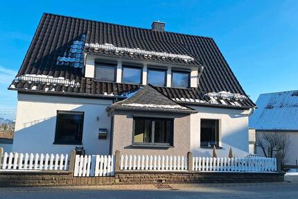 Haus Bad Berleburg - 5 Zimmer, 132 m&sup2;, 1.250&euro; | Angebot:25449515