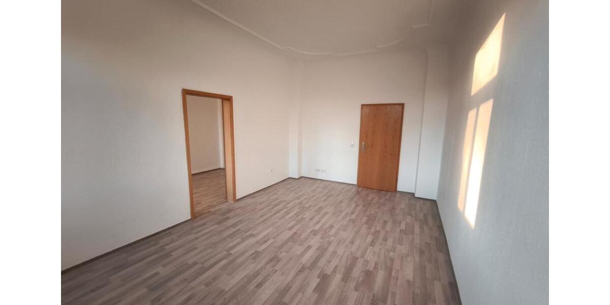 Etagenwohnung Zwickau - 4 Zimmer, 95 m&sup2;, 650&euro; | Angebot:26008269