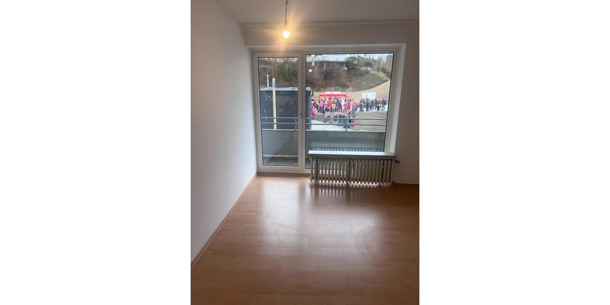 Etagenwohnung Bergisch Gladbach Alt-Frankenforst - 3 Zimmer, 85 m&sup2;, 1.200&euro; | Angebot:24955907