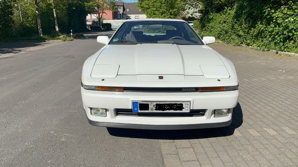 Toyota Supra 79.700 km 18.500 &euro; Kamen 59174