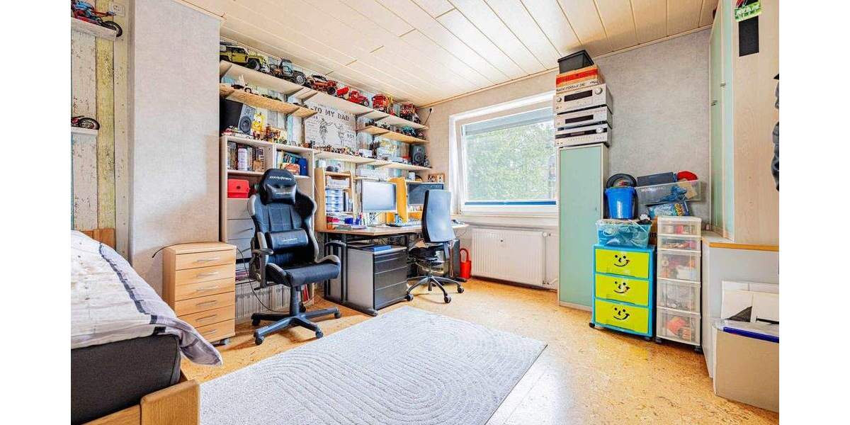 Etagenwohnung Kassel West - 3 Zimmer, 122 m&sup2;, 305.000&euro; | Angebot:25606355