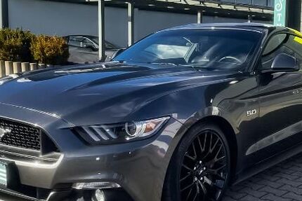 Ford Mustang 89.000 km 33.490 € Niederzier 52382