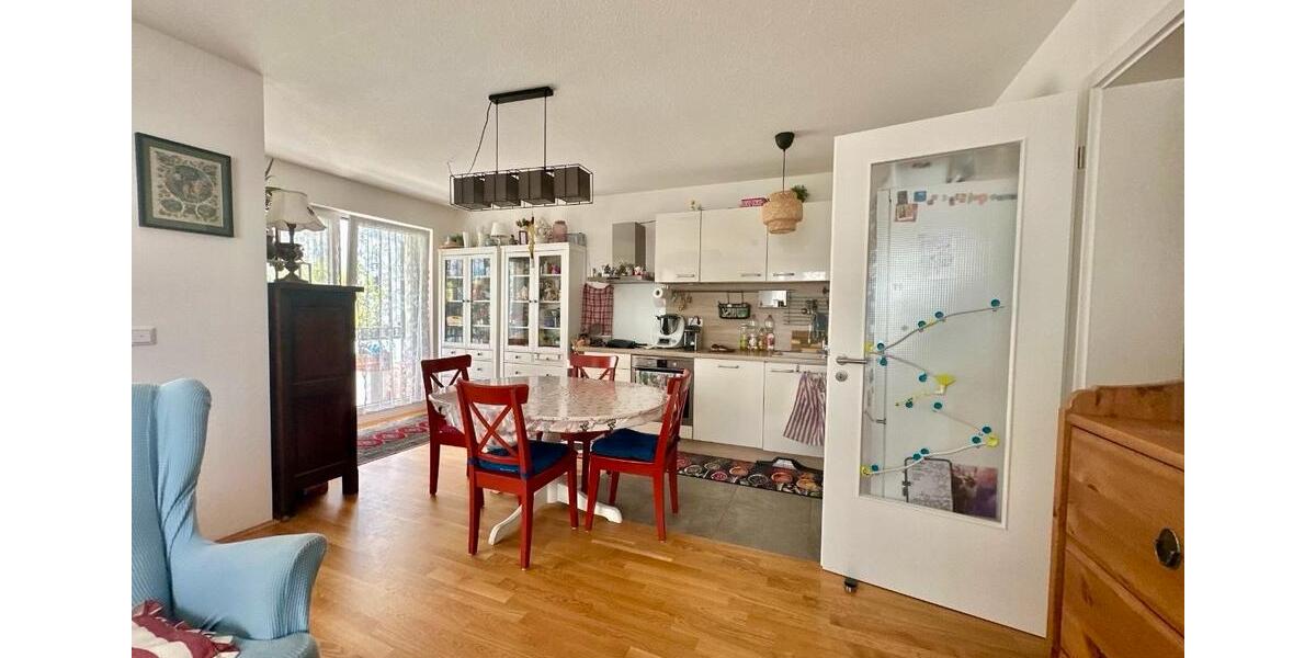 Etagenwohnung Neusäß - 3 Zimmer, 88 m&sup2;, 1.300&euro; | Angebot:26696380