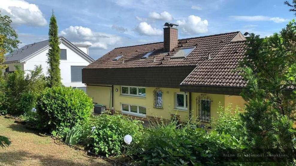 Haus zum Kaufen in Grenzach-Wyhlen 1.090.000 € 268 m²