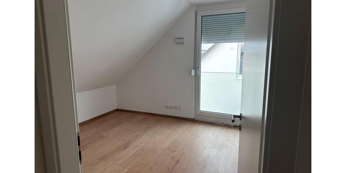 Doppelhaushälfte Groß-Gerau Gerau - 6 Zimmer, 136 m&sup2;, 2.100&euro; | Angebot:24768044