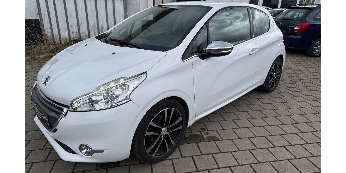 Peugeot 208 124.000 km 4.490 &euro; ERTINGEN 88521
