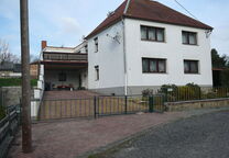 Schönes Zweifamilienhaus in ruhiger Lage