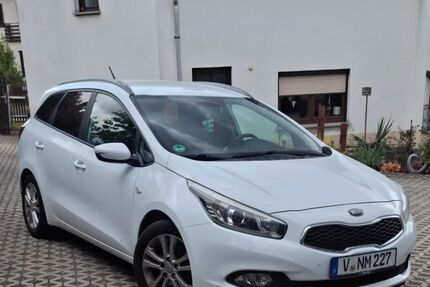 Kia ceed Sportswagon 105.000 km 6.800 &euro; Tirpersdorf 08606