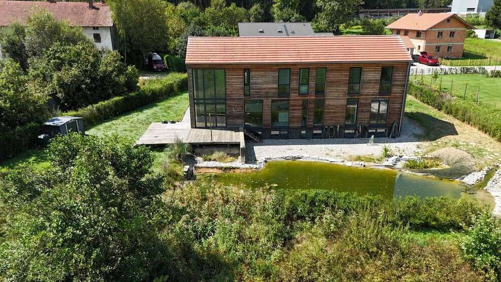 Haus zum Kaufen in Niederbergkirchen 790.000 € 250.81 m²