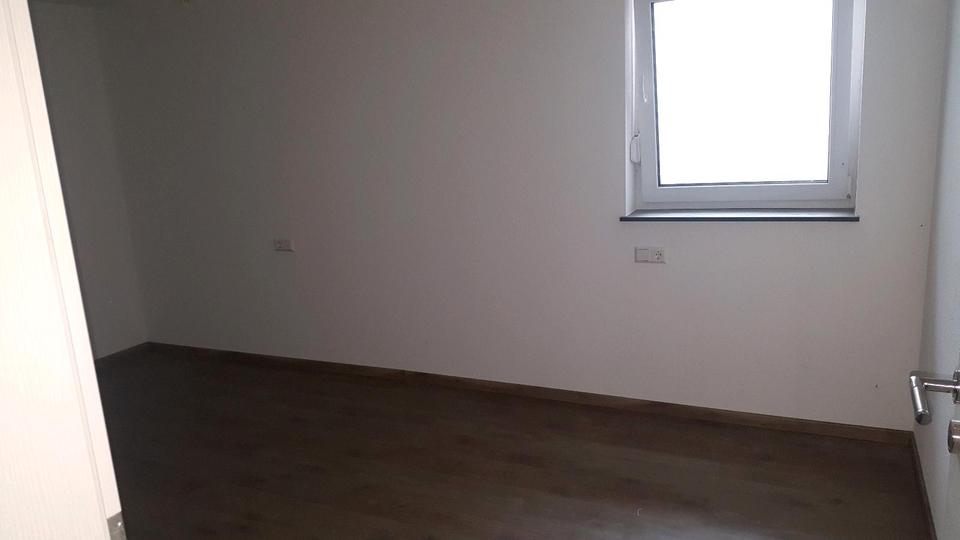Etagenwohnung Neuenstadt am Kocher - 2.5 Zimmer, 72 m&sup2;, 1.000&euro; | Angebot:26354853