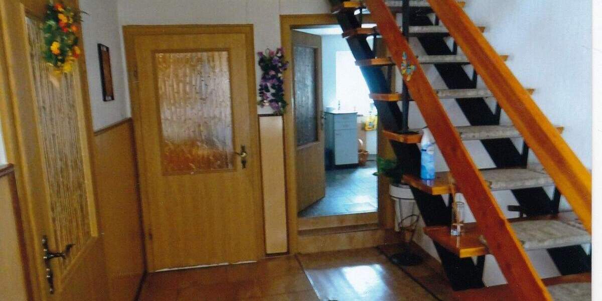 Einfamilienhaus Sachsenbrunn Stelzen - 6 Zimmer, 170 m&sup2;, 69.000&euro; | Angebot:25668296