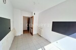 Uninähe! Helle Etagenwohnung mit großzügigem Balkon