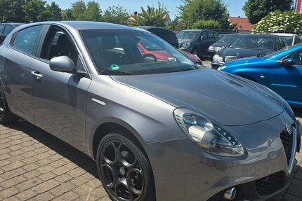 Alfa Romeo Giulietta 82.000 km 10.500 &euro; Randersacker 97236