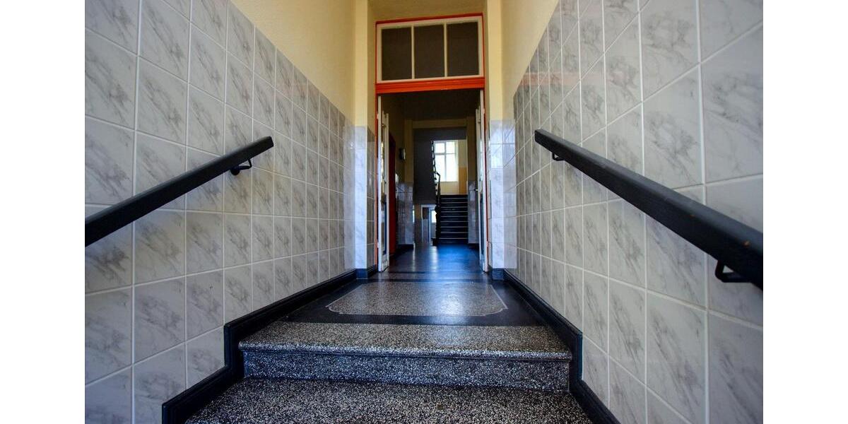 Dachgeschoßwohnung Wilhelmshaven - 2 Zimmer, 75 m&sup2;, 530&euro; | Angebot:26046996