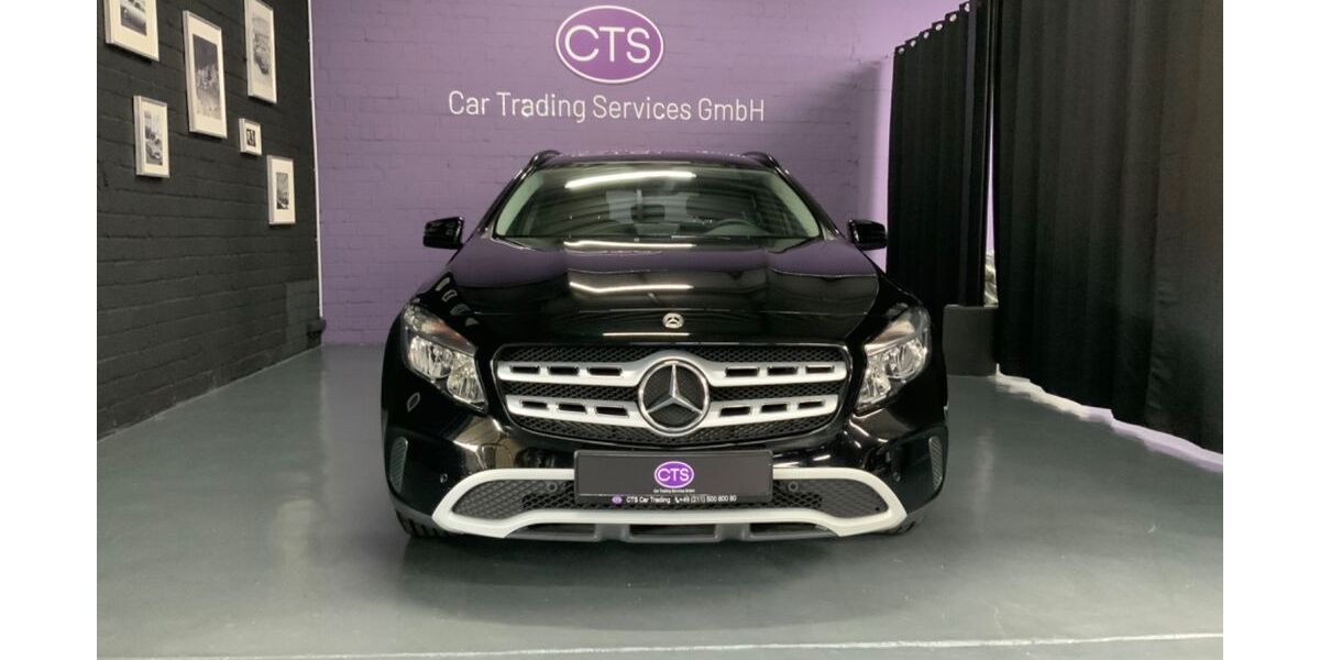 Mercedes-Benz GLA 180 69.500 km 16.900 &euro; Düsseldorf 40476