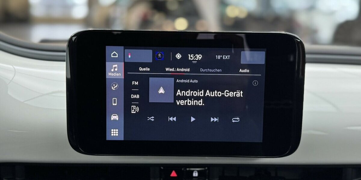 Fiat 500e Action Carplay Android Automatik 1.Hand 26.891 km 13.120 &euro; Lich 35423