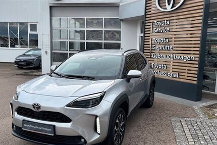 Toyota Yaris Cross 8.300 km 25.500 &euro; Tapfheim 86660