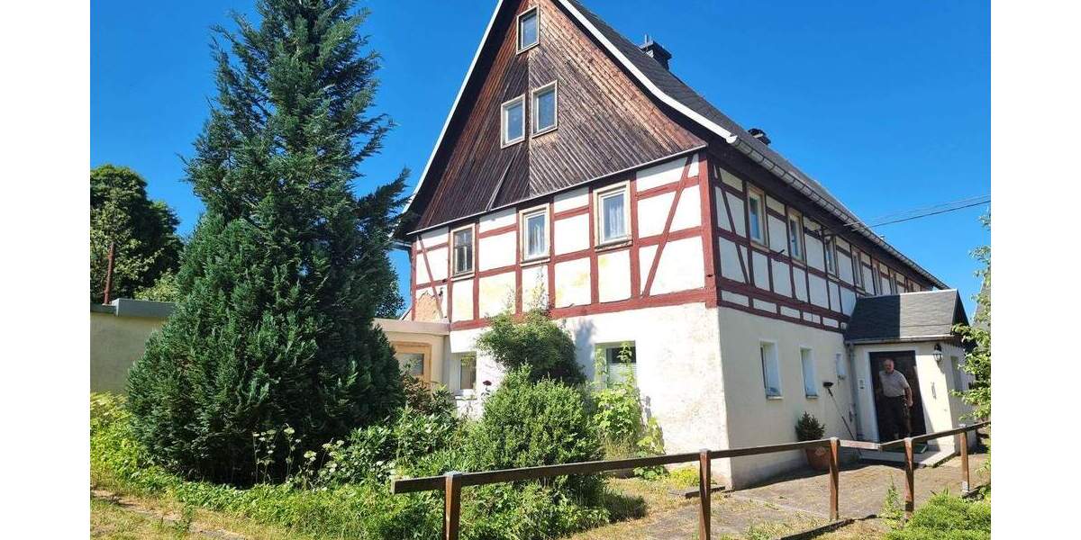 Großzügiges Bauernhaus mit Nebengelass 1 zimmer