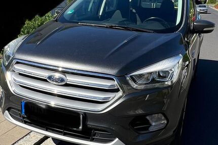 Ford Kuga 88.000 km 14.750 &euro; Wunsiedel 95632