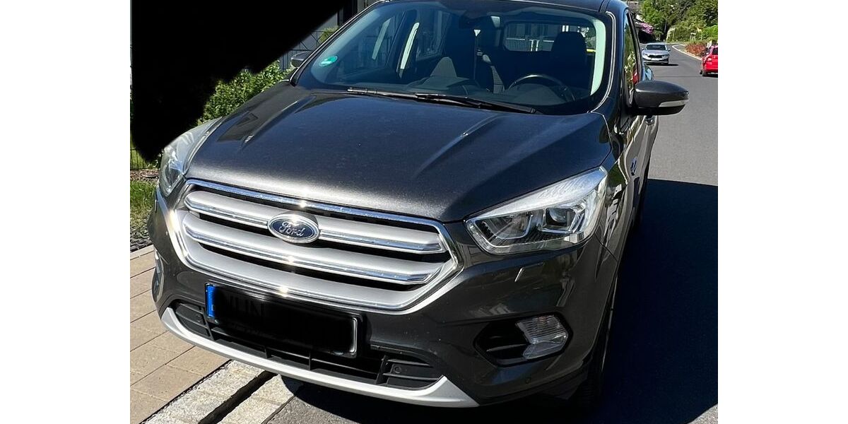 Ford Kuga 88.000 km 14.750 &euro; Wunsiedel 95632