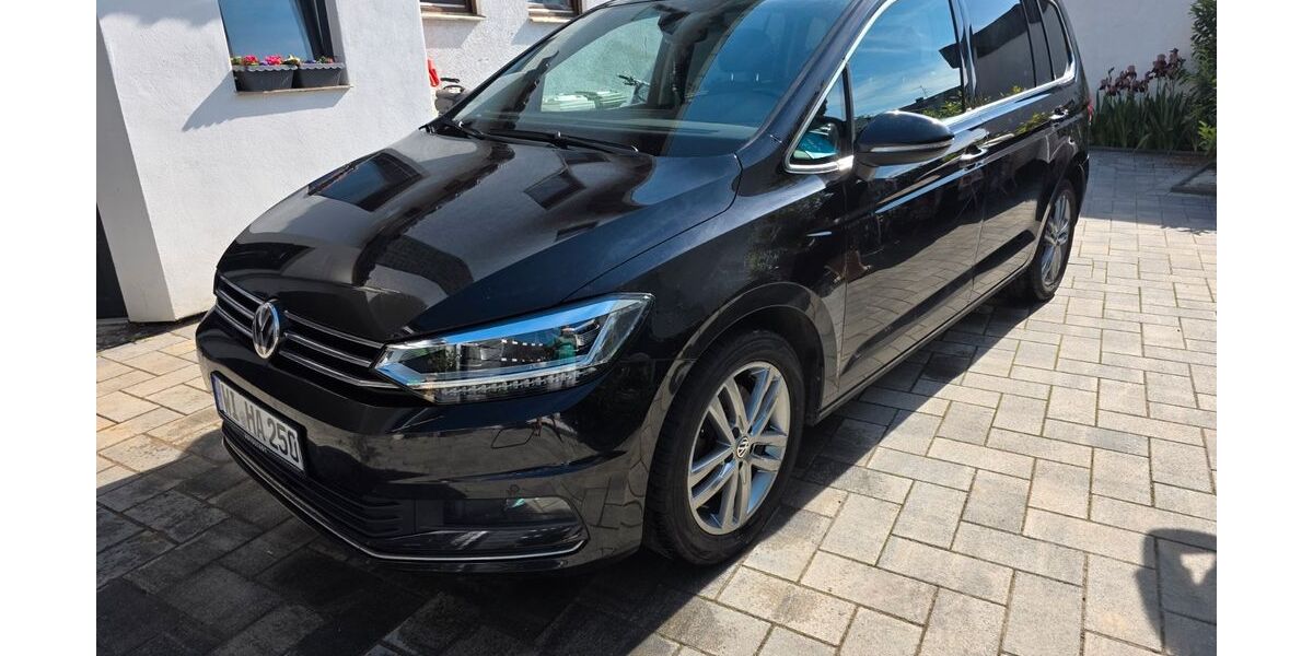 VW Touran 140.000 km 19.000 &euro; Alzey 55232