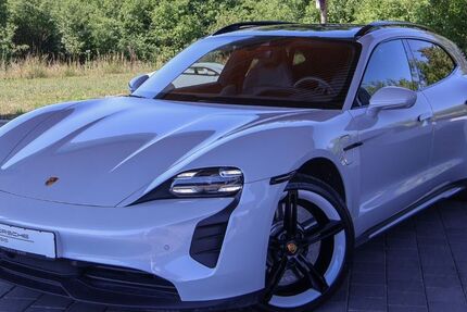 Porsche Taycan 43.800 km 76.790 &euro; Ingolstadt 85053