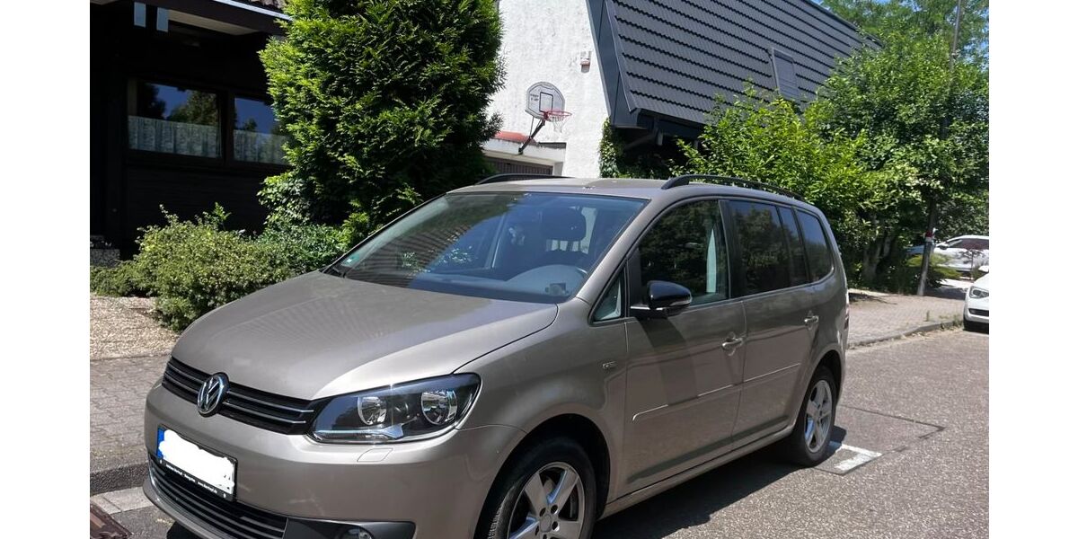 VW Touran 92.000 km 14.500 &euro; Karlsruhe 76136