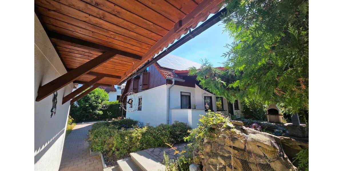 Einfamilienhaus Lauingen (Donau) - 8 Zimmer, 180 m&sup2;, 569.000&euro; | Angebot:26990503