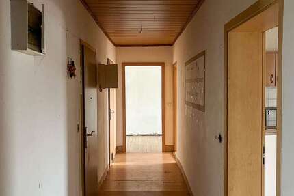 Haus zum Kaufen in StollbergErzgeb. 89.000 € 260 m² 12 zimmer