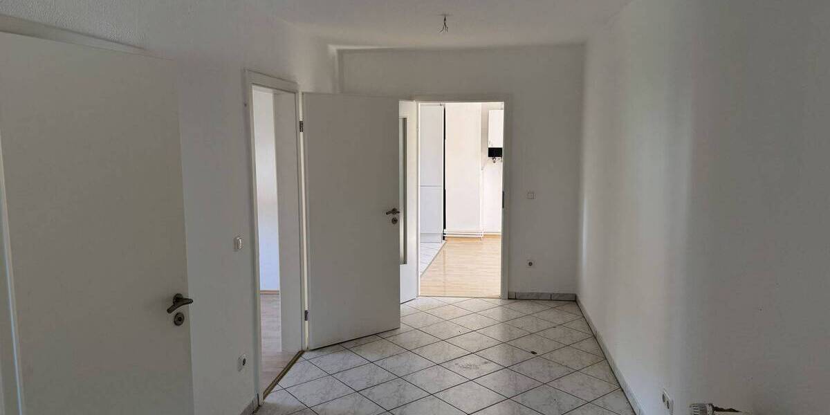 Etagenwohnung Bad Salzdetfurth - 4 Zimmer, 90 m&sup2;, 780&euro; | Angebot:25779504