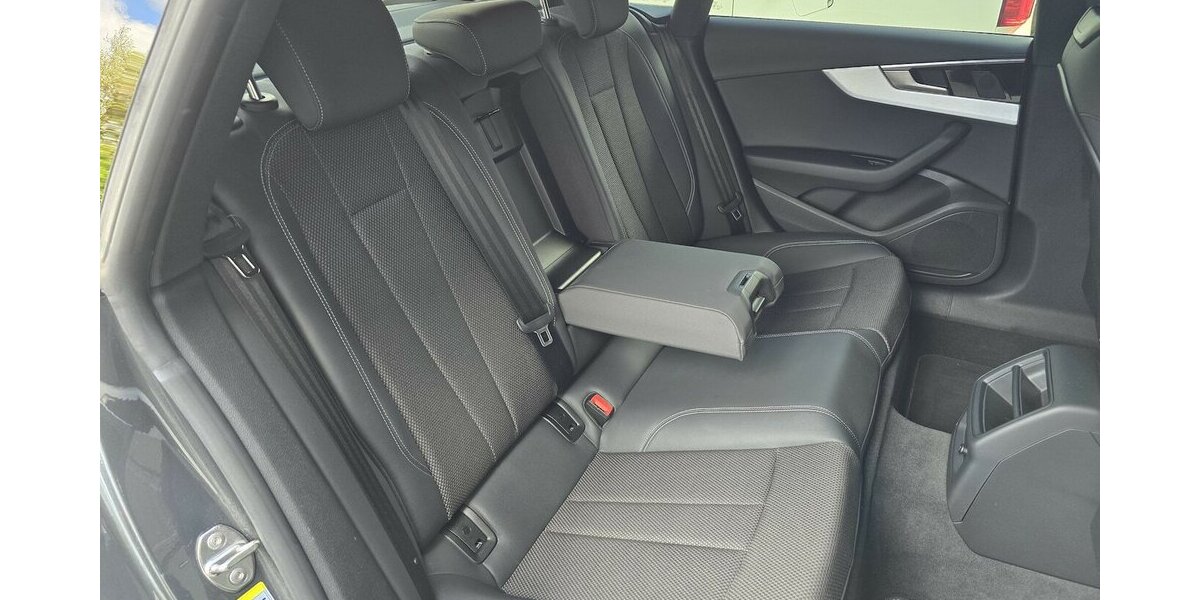 Audi A5 40 TFSI QUATTRO S-LINE/MATRIX/MASSAGE/VIRTUAL 89.706 km 32.900 &euro; Villingen-Schwenningen 78054