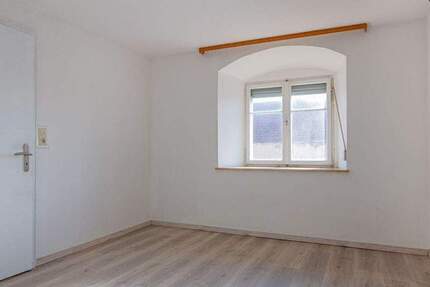 Haus Klettgau Grießen - 6 Zimmer, 137 m&sup2;, 225.000&euro; | Angebot:25741792