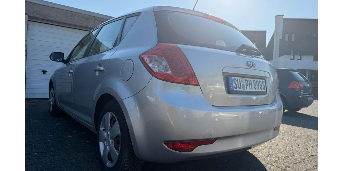 Kia ceed / Ceed 148.000 km 4.200 &euro; Bonn 53123