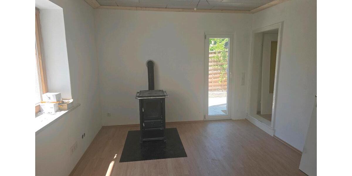 Doppelhaushälfte Marktrodach - 3 Zimmer, 80 m&sup2;, 1.150&euro; | Angebot:26121503