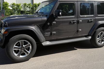Jeep Wrangler 83.500 km 39.800 &euro; München 81247