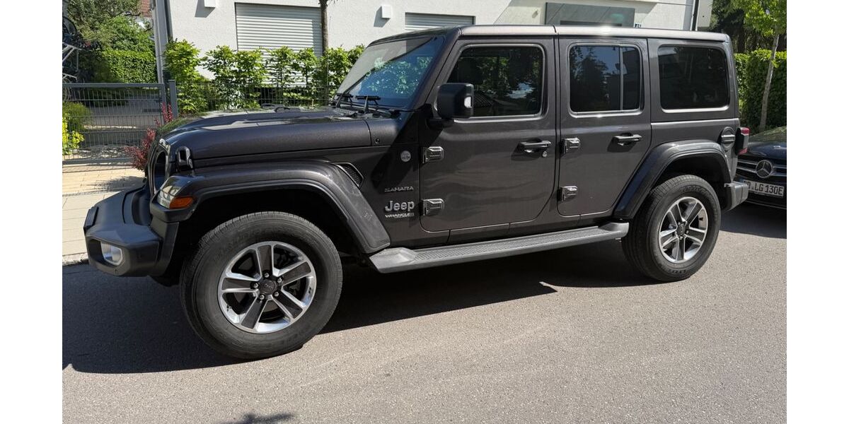 Jeep Wrangler 83.500 km 39.800 &euro; München 81247