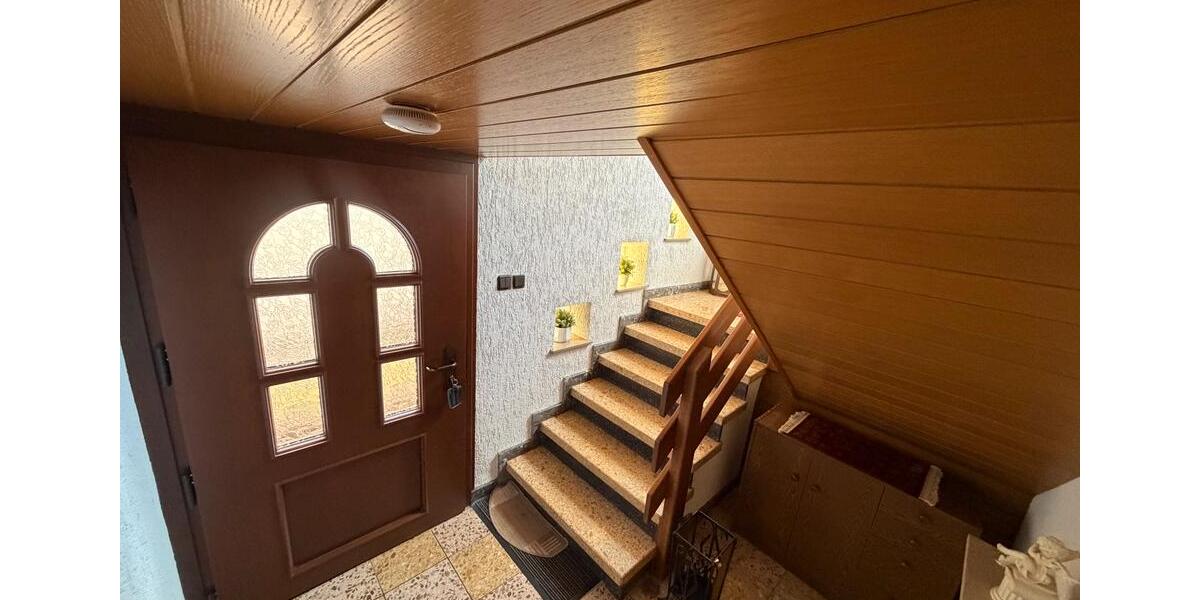 Doppelhaushälfte Illingen - 6 Zimmer, 120 m&sup2;, 180.000&euro; | Angebot:27225712