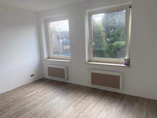 Etagenwohnung Neuss Stadionviertel - 2 Zimmer, 55 m&sup2;, 530&euro; | Angebot:24794322