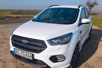Ford Kuga 115.000 km 13.499 &euro; Mörstadt 67591
